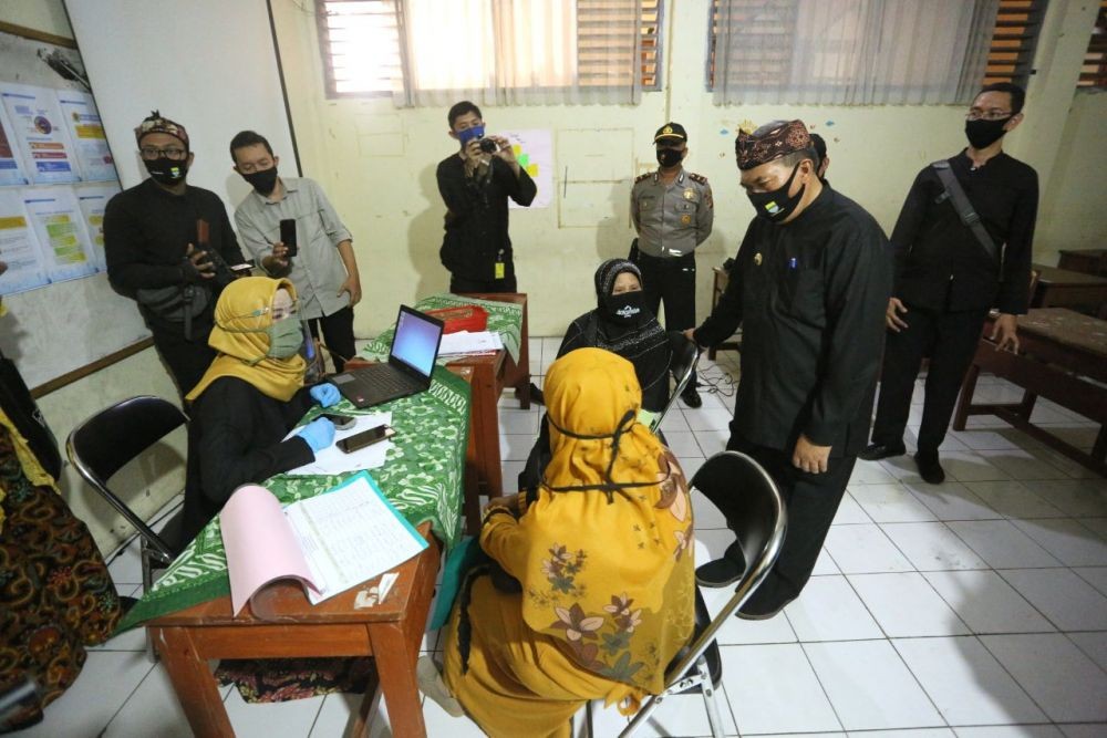 BIN Gelar Rapid Test di Bandung, Satu Orang Dinyatakan Reaktif Corona