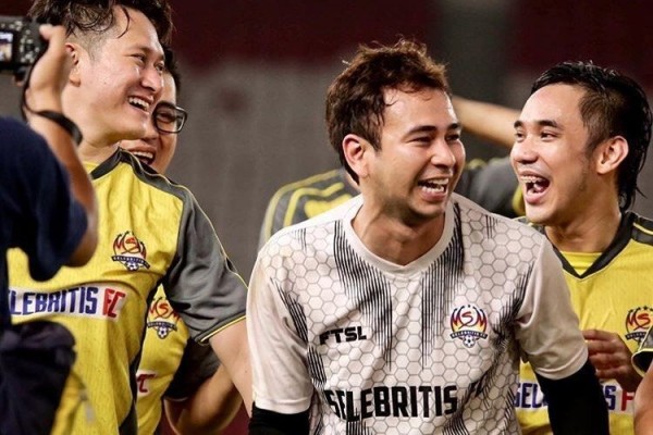 Tantang PSSI All Stars! 12 Potret Artis yang Main di Selebritis FC