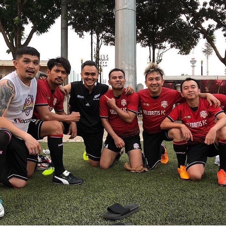 Tantang PSSI All Stars! 12 Potret Artis yang Main di Selebritis FC