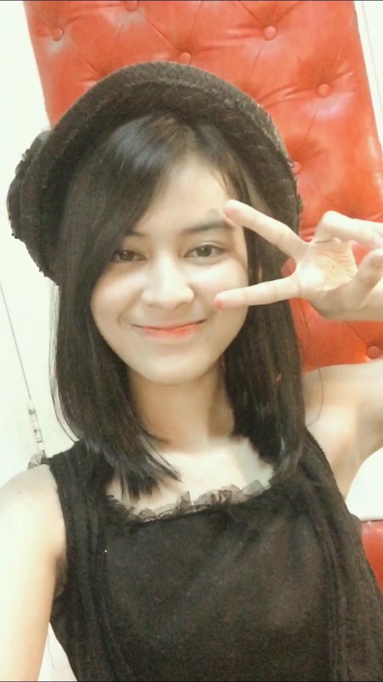 ViviStronger Trending di Twitter, Ini 7 Potret Viona Member JKT 48 