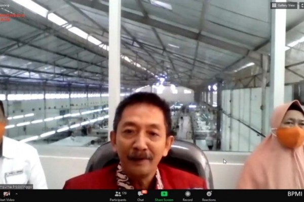 Ditawari ke Pabrik APD Probolinggo, Jokowi: Saya Akan Kunjungi
