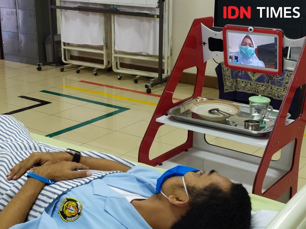 Canggih! RS Semarang Pakai Robot Buatan Undip Rawat Pasien COVID-19