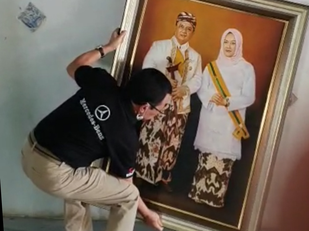 Viral Pria Mengaku Kuasai Keraton Kasepuhan Cirebon, Ini Sikap Sultan