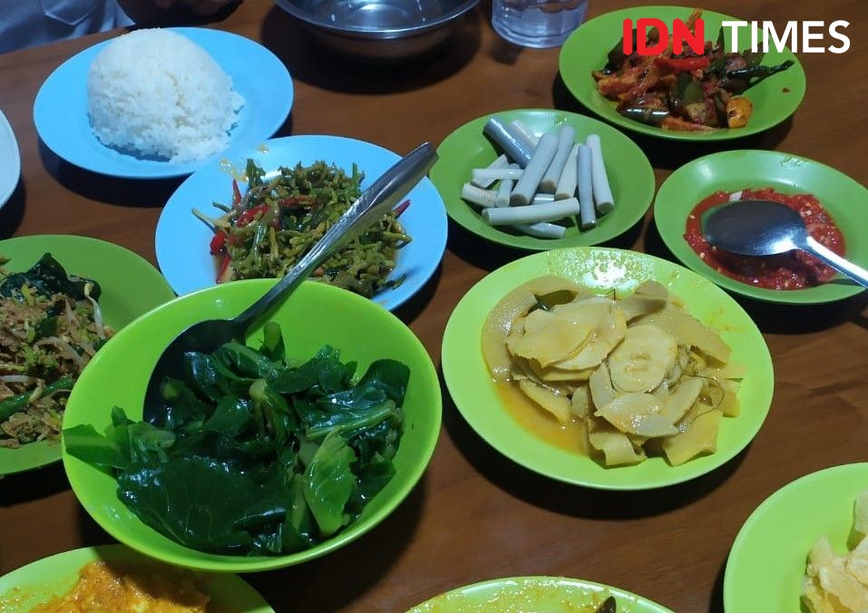 5 Rekomendasi Warung Makan Khas Mandailing di Medan yang Bikin Ngiler