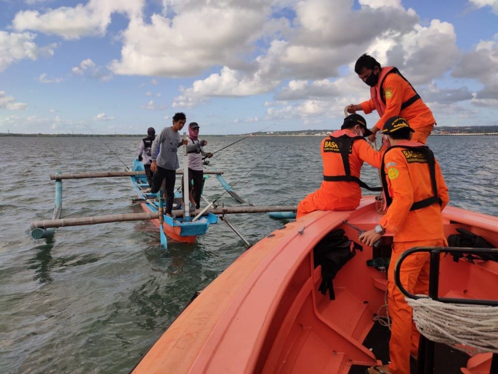 Tragedi Nelayan Hilang di Jembrana Setelah Tabrakan Perahu