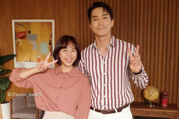 9 Potret Yannie Kim Syuting KDrama Dinner Mate Bareng Song Seung Heon