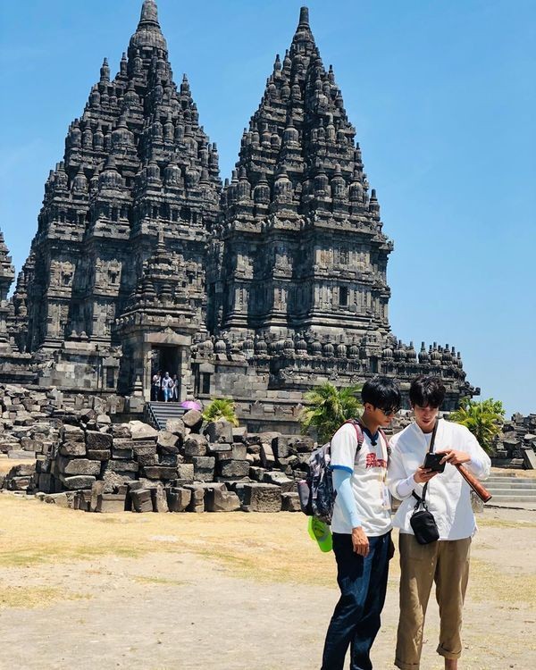 Napak Tilas Petualangan Lee Seung‑gi dan Jasper Liu di Yogyakarta