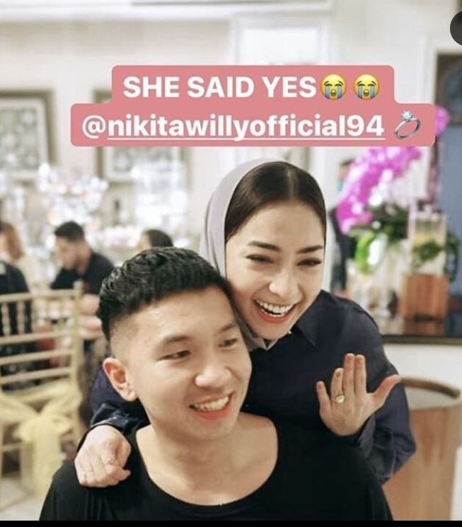 So Sweet! Nikita Willy dan 9 Artis Ini Dilamar Kekasih saat Ultah