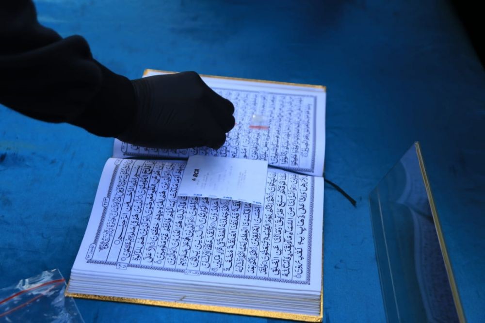 Hendak Dijual, Pria Ini Sembunyikan Sabu di Dalam Quran