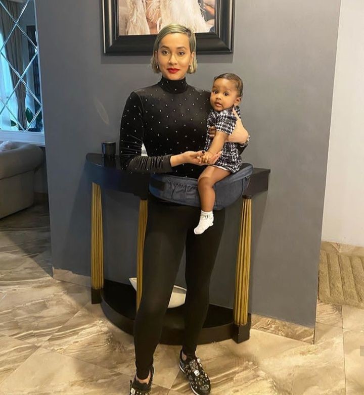 Mama yang Hits Banget, 10 Potret Menawan Kimmy Jayanti Asuh Anak
