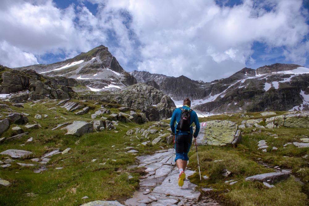 10 Tips Mendaki Gunung Saat New Normal, Tetap Aman dan Nyaman