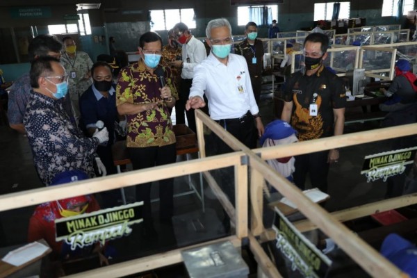Demo Omnibus Law Ricuh, Ganjar Janji Perbaiki Diri, Tak Akan Ada Kekerasan