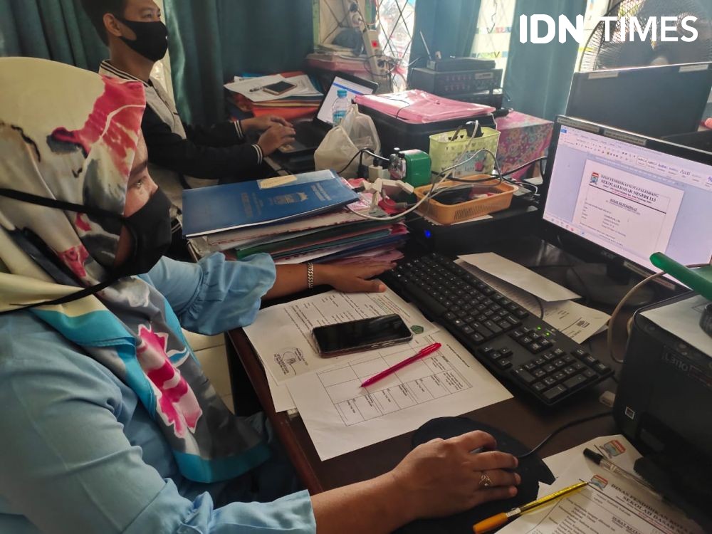 Diminta Daftar PPDB Online, Orangtua di Palembang Tetap ke Sekolah