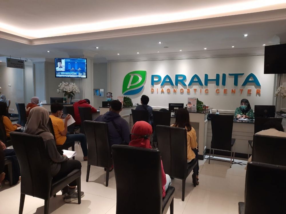 Antrean Rapid Test di Surabaya Membludak, Peserta UTBK Pingsan