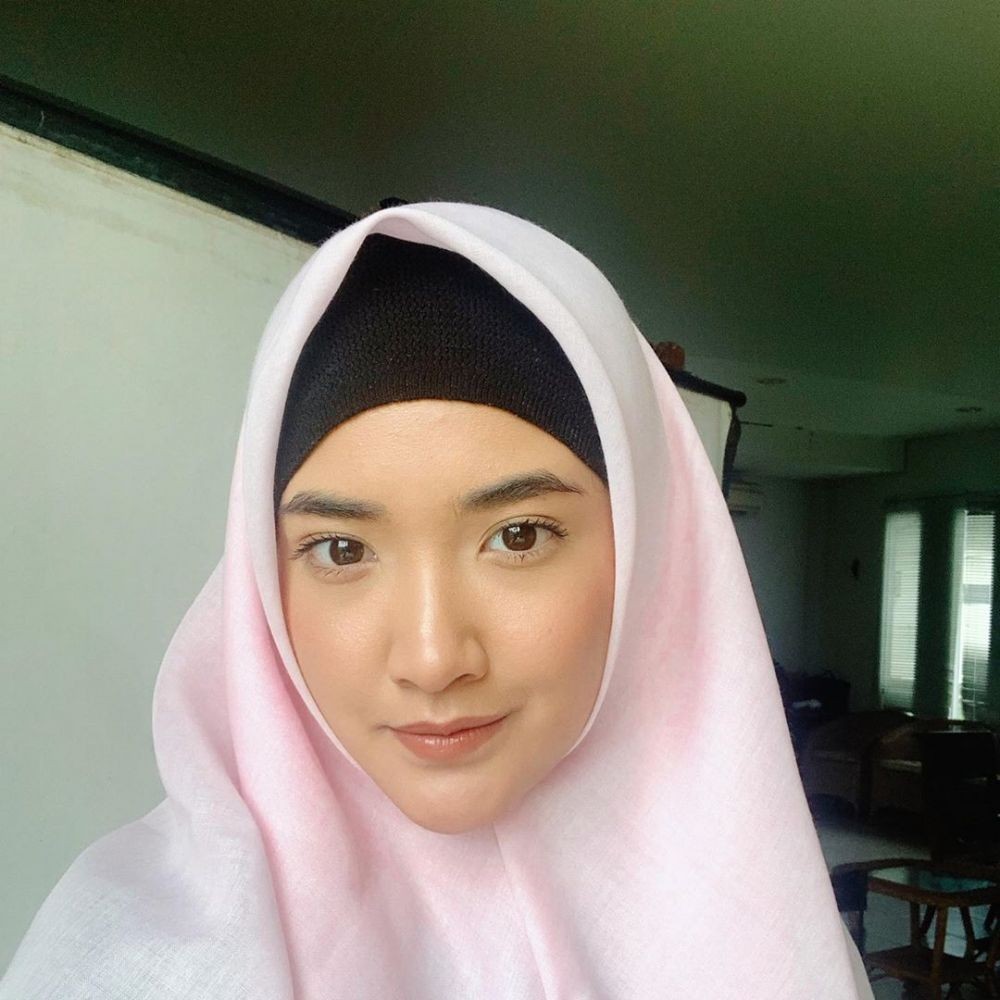 Sama-sama Pesinetron Pamor, Adu Gaya Indah Permatasari Vs Nadya Arina
