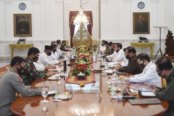 Jokowi Tegur Menteri saat Sidang Kabinet, Sinyal Reshuffle?