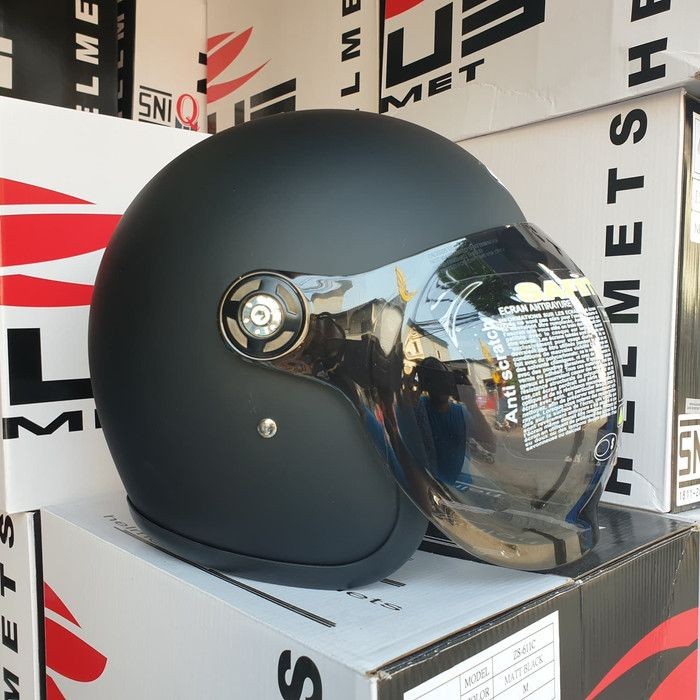 Half Face hingga Full Face, Daftar 5 Helm Pilihan di Bawah Rp300 Ribu
