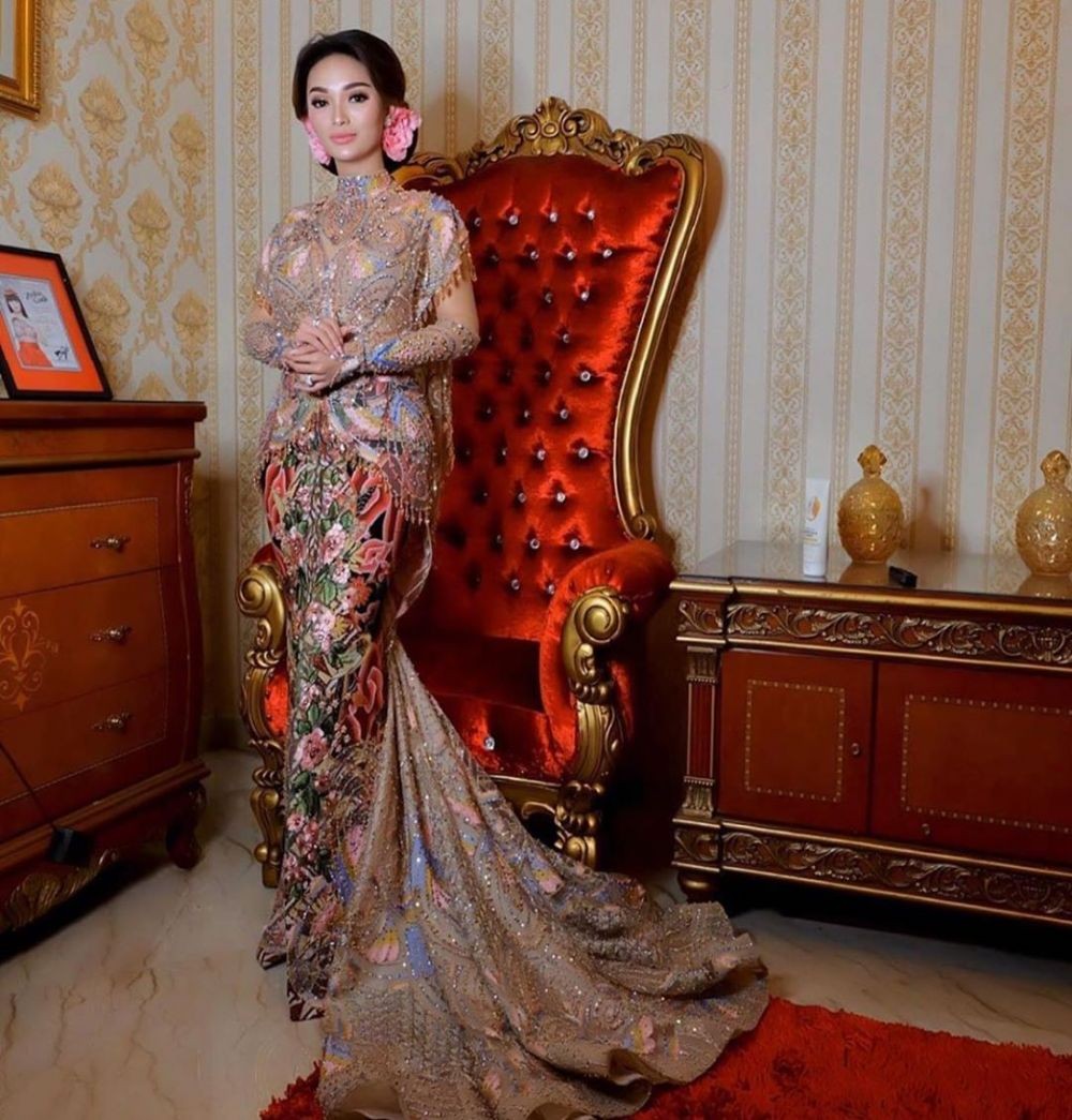 Inspirasi Kebaya Gaun Rancangan Anaz Khairunnas Glamor 