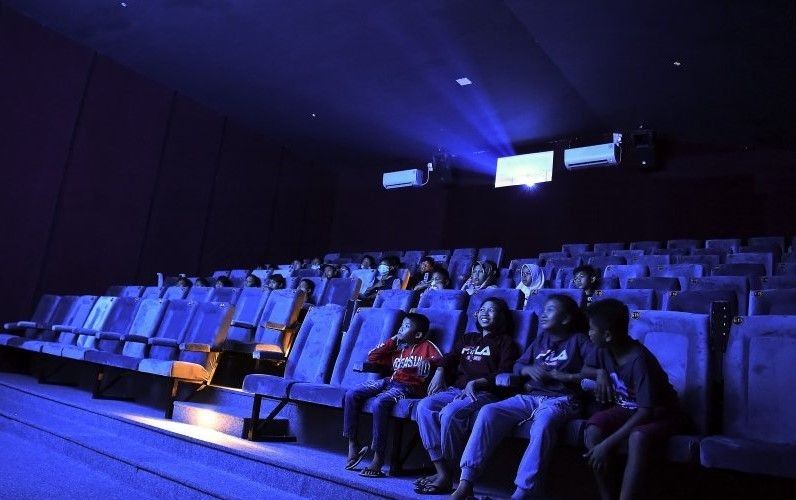 Ke Bioskop di Makassar saat Pandemik: Datang Bertiga Duduk Berjauhan