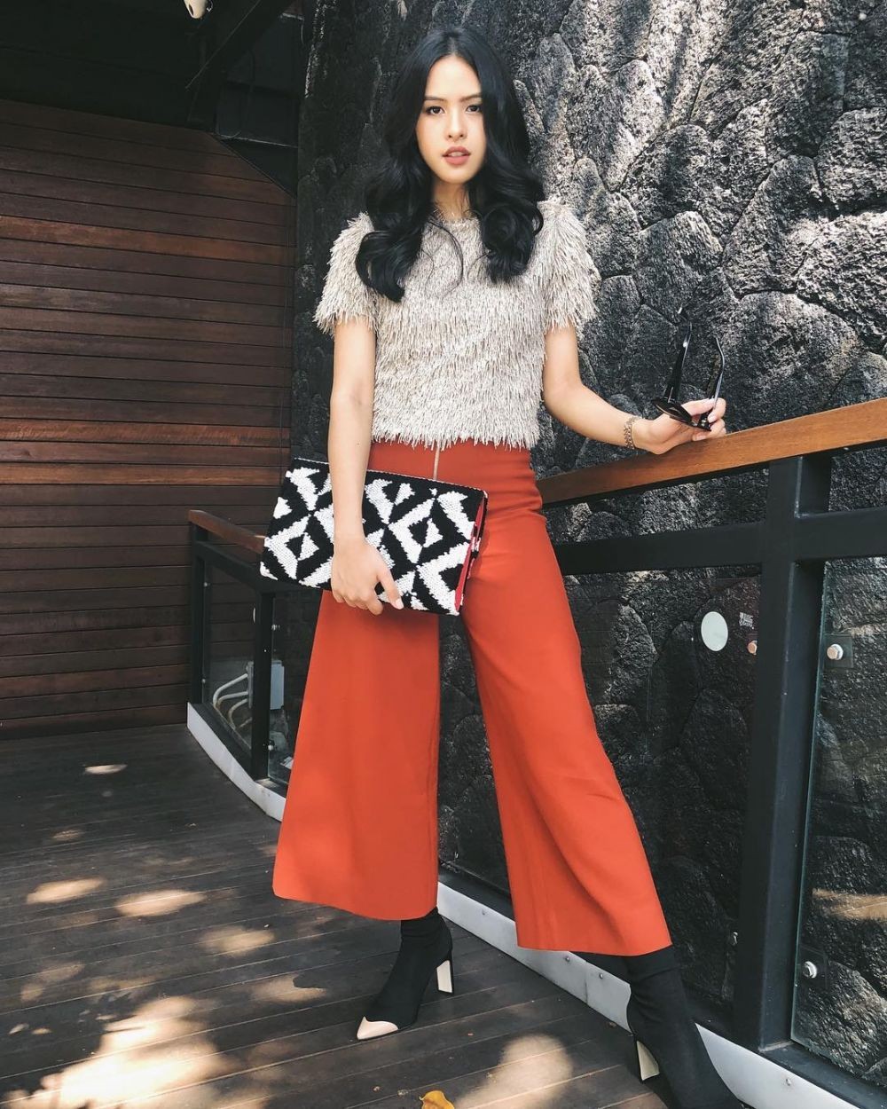 OOTD Paling Modis dari Maudy Ayunda, dari Kasual hingga Kebaya