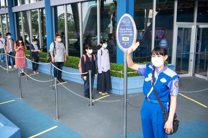 Kembali Dibuka, 10 Foto Terbaru Suasana Disneyland & DisneySea Tokyo