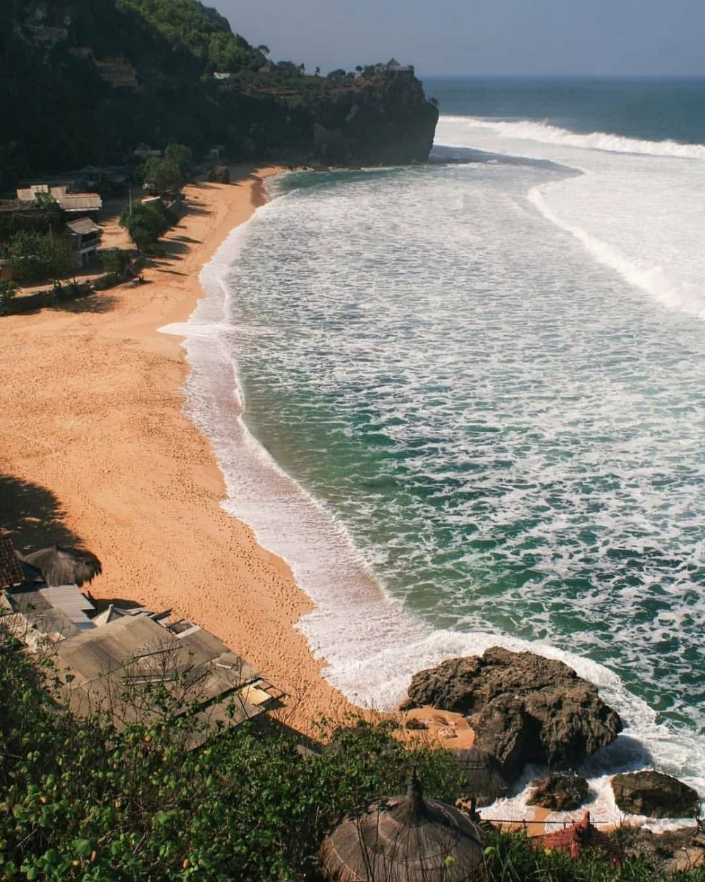 10 Pantai Paling Eksotis di Yogyakarta yang Memanjakan Mata