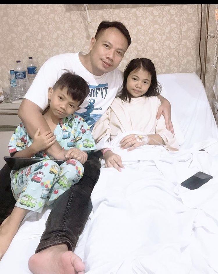 Salut! 10 Foto Ini Buktikan Vicky Prasetyo Pujaan Anak-anak