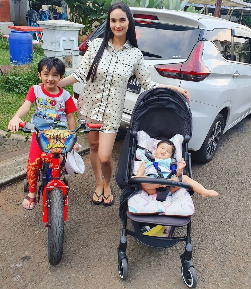 10 Potret Rumah Bintang Sinetron Dunia Terbalik, Serba Kece!