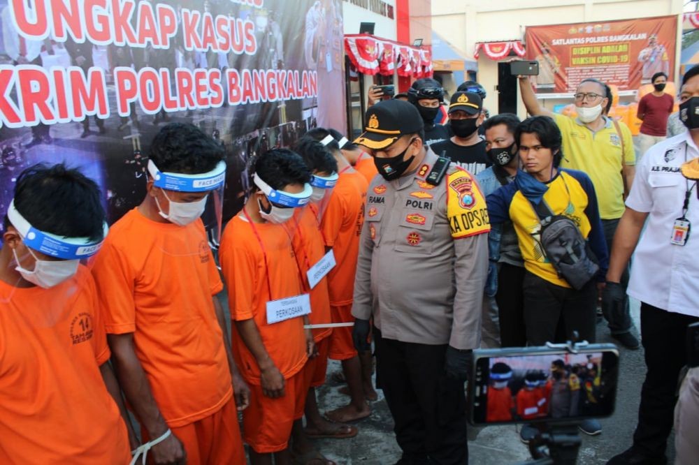 Keji, 8 Pemuda Lakukan Perkosaan hingga Korban Bunuh Diri di Bangkalan