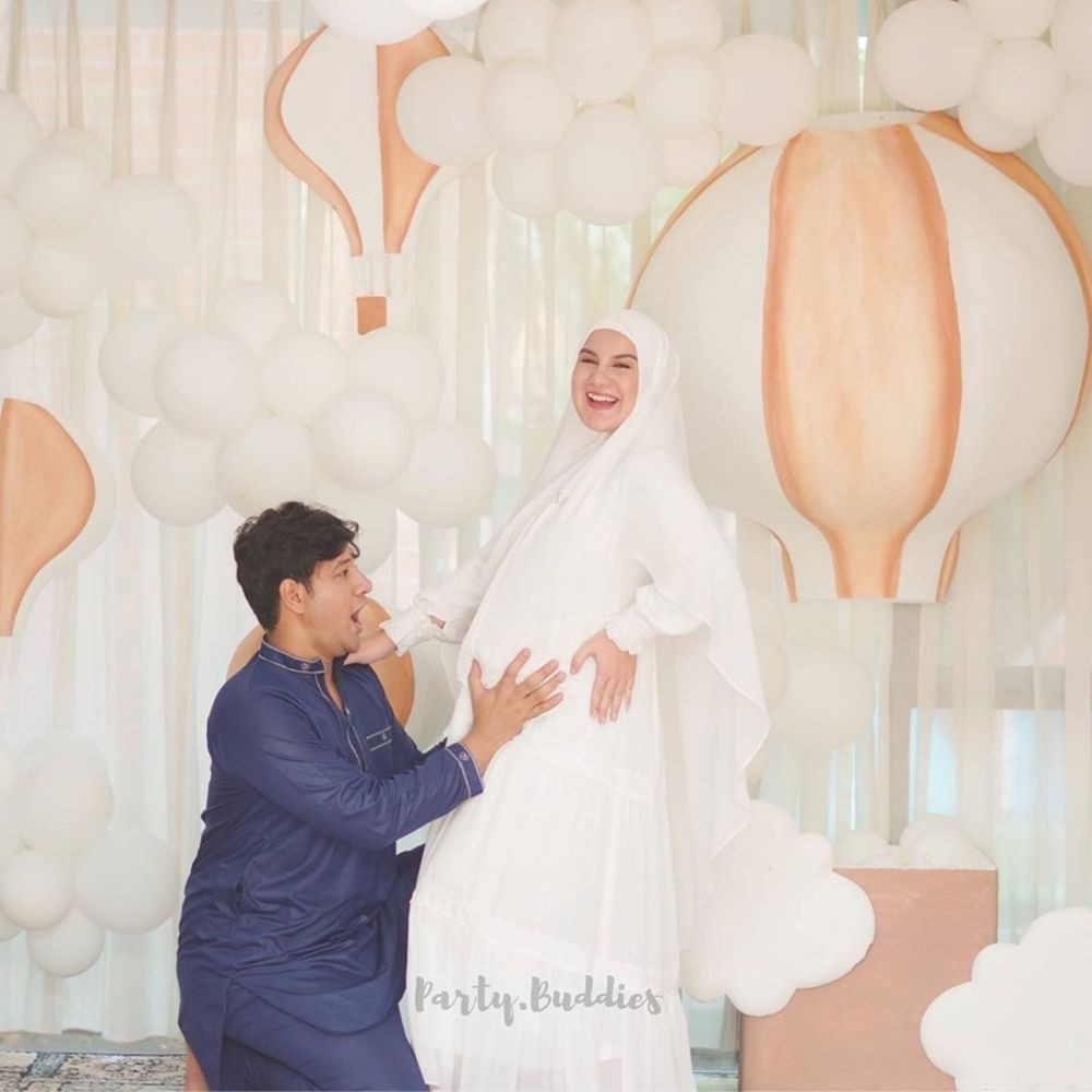 Syahdu, 10 Momen Irish Bella dan Ammar Zoni Tasyakuran 7 Bulanan