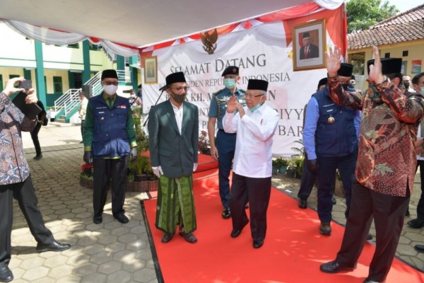 Video Mobil Wapres Diisi BBM Pakai Jeriken Viral, Istana Klarifikasi
