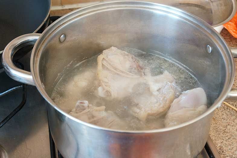10 Tips Membuat Soto Ayam yang Gurih dan Gak Berminyak, Simak Caranya!