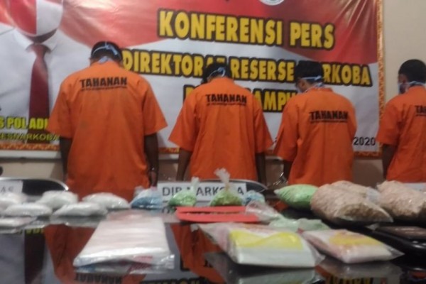 Polda Lampung Sita 955 Gram Sabu dan 8.400 Butir Ekstasi Rp3,5 Miliar