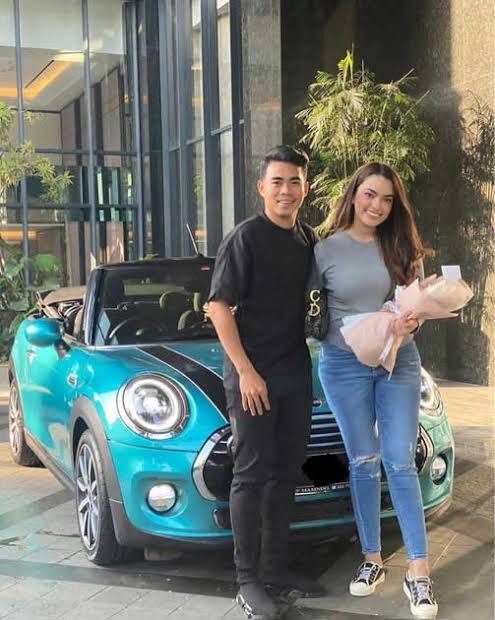 Curi Perhatian, 6 Seleb Ini Dapat Kado Mobil Mewah dari Gebetan