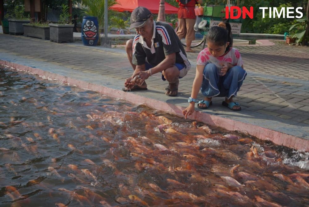 Kampung Mrican Sulap Selokan Jadi Kolam Budidaya Ikan