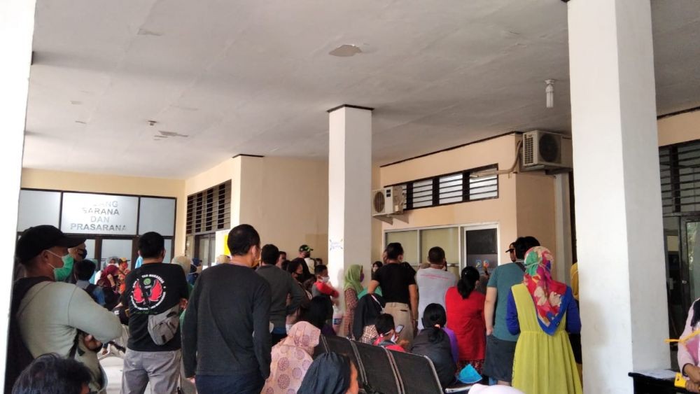 Tentara Bantu Penegakan Protokol Kesehatan di Makassar
