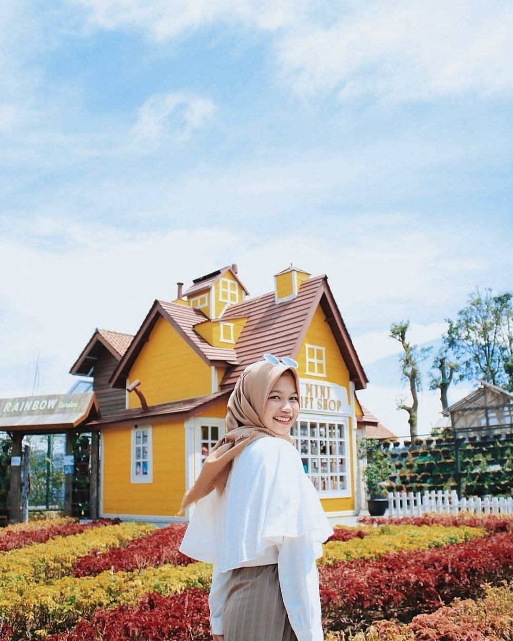 10 Spot Foto Unik di Bandung yang Paling Hits dan Instagramable