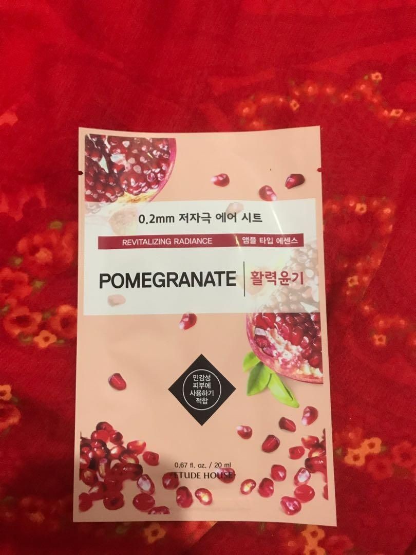 10 Sheet Mask Berbahan Dasar Buah Delima, Antioksidan Melimpah!