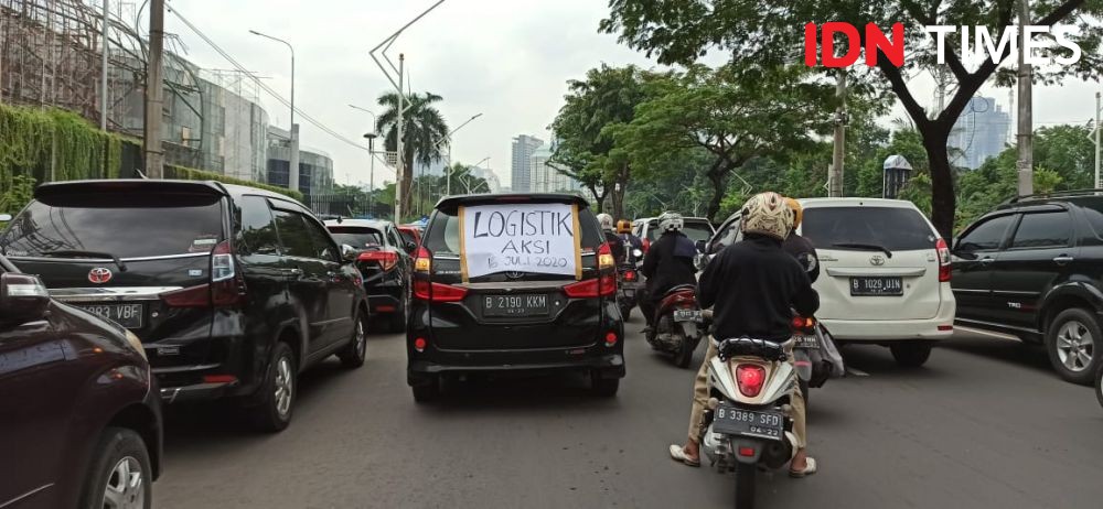 Ratusan Buruh dari Tangerang Ikut Aksi Tolak RUU Ciptaker di DPR RI 