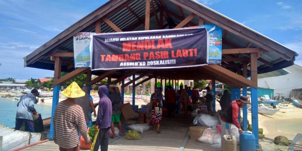 Polair Polda Sulsel Cari Pelaku Perusak Kapal Tambang Pasir