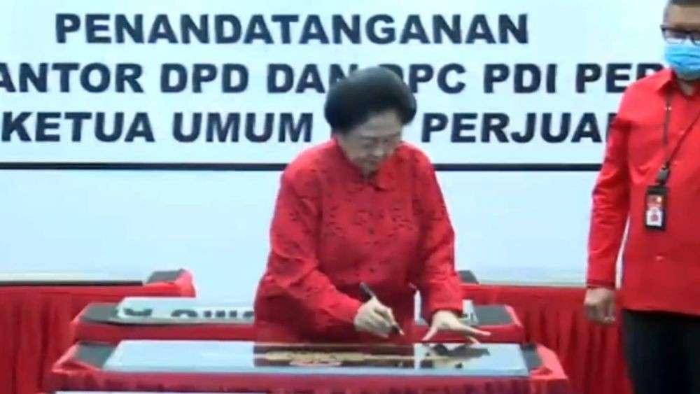 Ingat Bung Karno, Tangis Megawati Pecah Saat Resmikan Monumen Ini