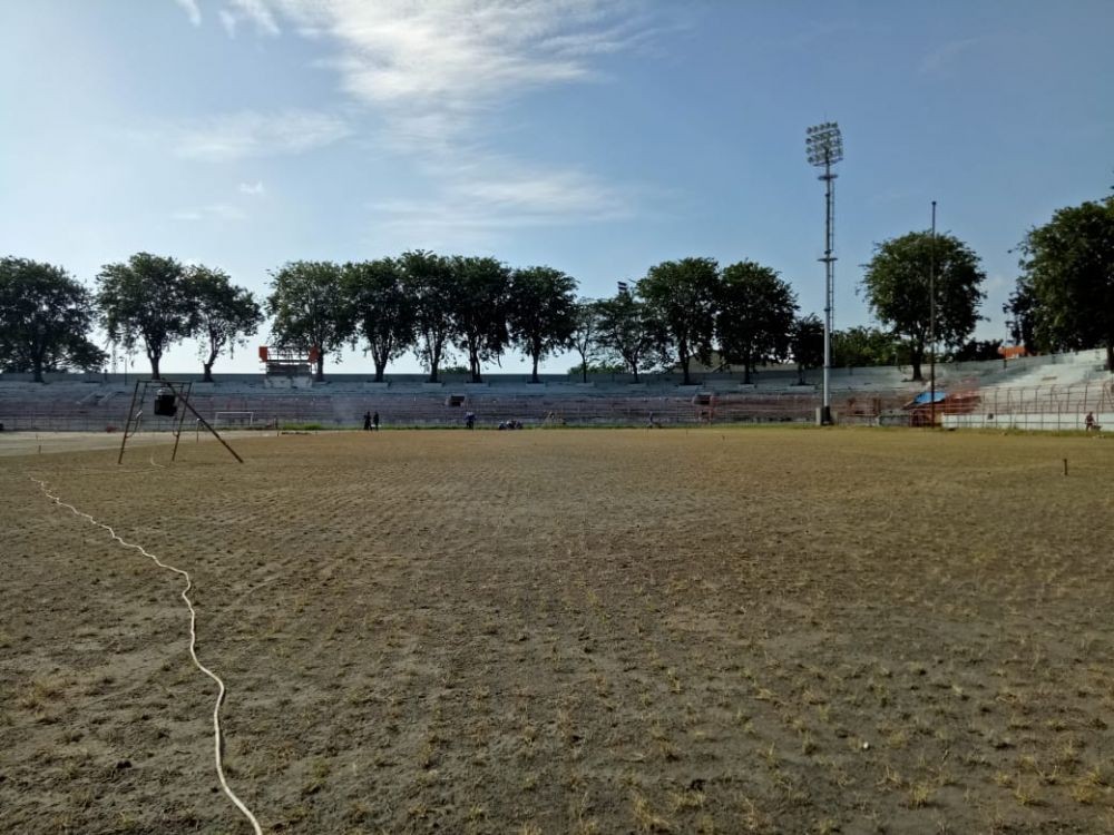 Persiapan Piala Dunia U-20, Rumput Stadion Tambaksari Sudah Diganti