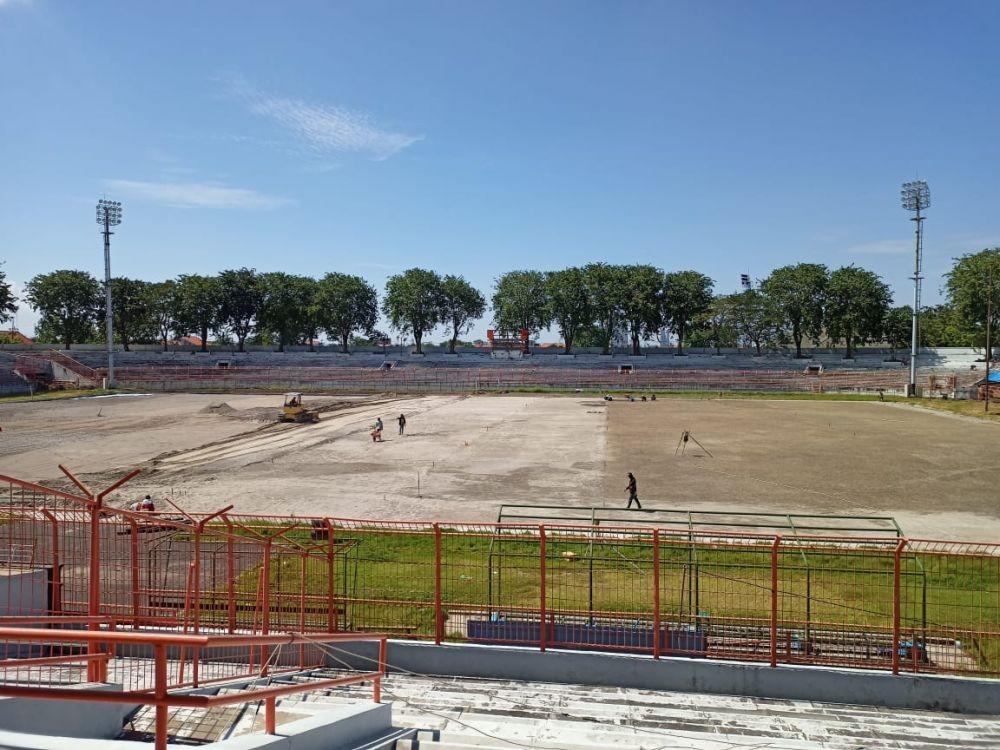 Persiapan Piala Dunia U-20, Rumput Stadion Tambaksari Sudah Diganti