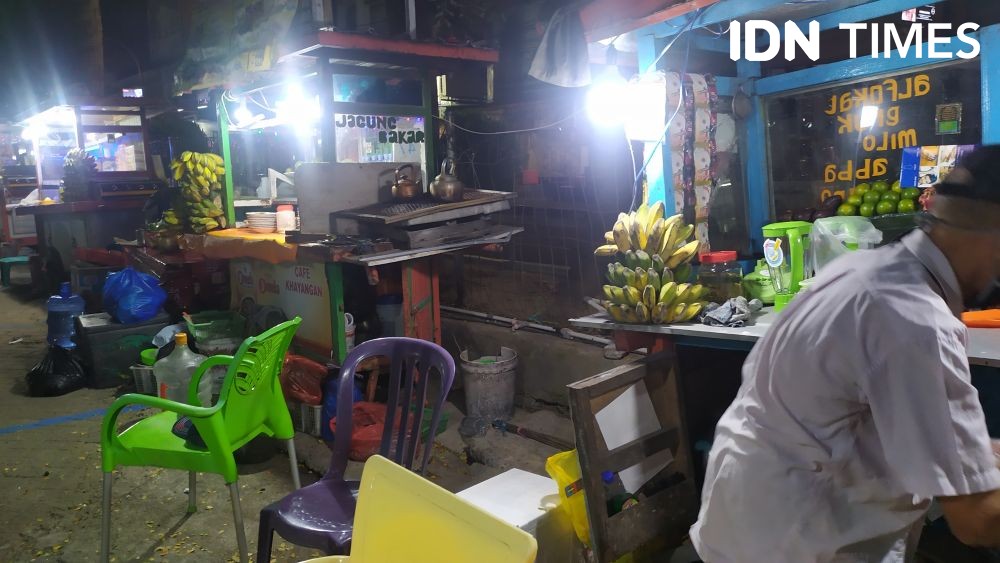 Pemkot Makassar Bagikan Gerobak Pisang Epe di HUT ke-416 Makassar