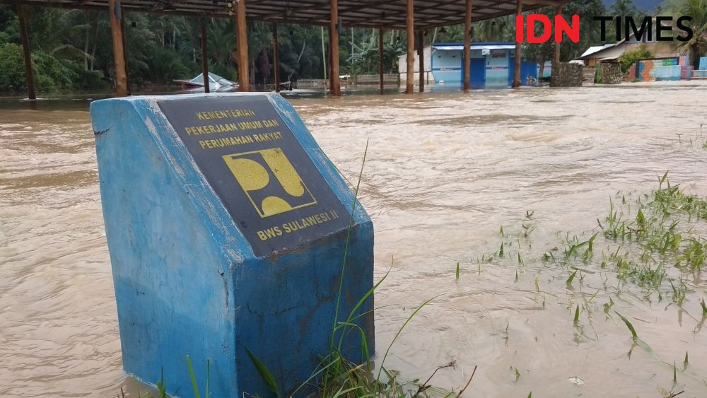 Bupati Hamim Pou Sebut Banjir Sungai Bone Gorontalo karena Tambang