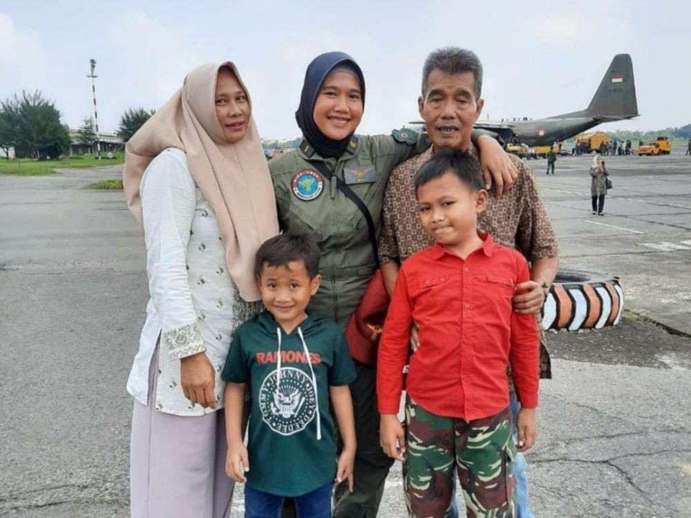 [WANSUS] Jadi Pilot Wanita Pertama TNI AD, Begini Kisah Puspita Ladiba