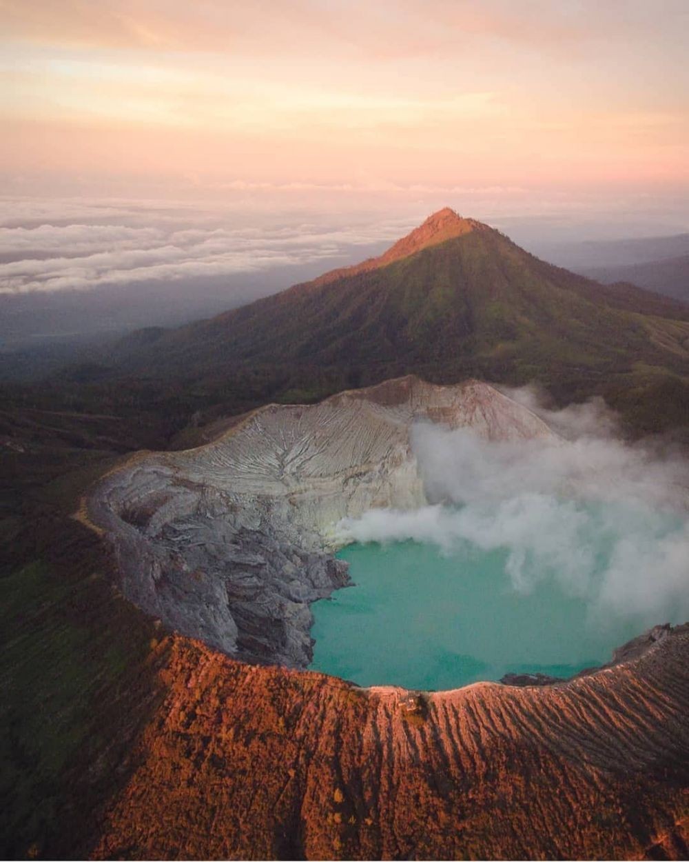 Syarat dan Tips Liburan ke Kawah Ijen di Masa New Normal, Wajib Tahu!