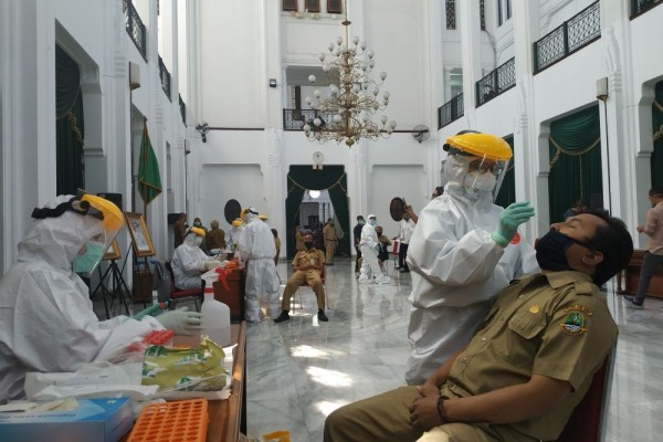 40 Persen Kontak Erat Pegawai Gedung Sate Positif COVID-19 Sudah Tes Swab