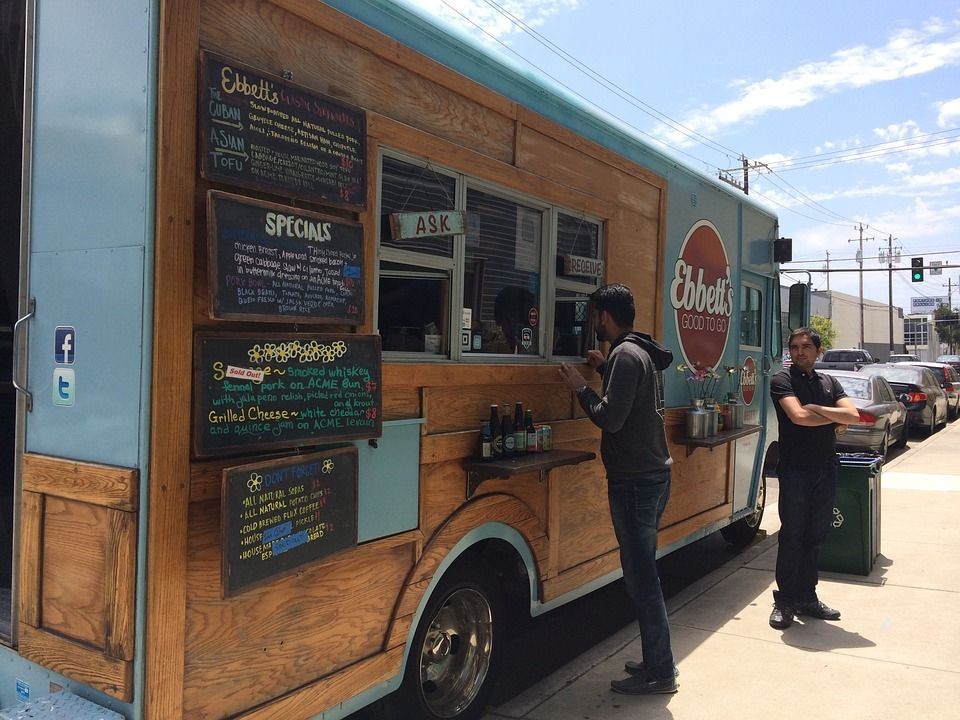 10 Success Tips for Starting a Food Truck Business to Sell Well