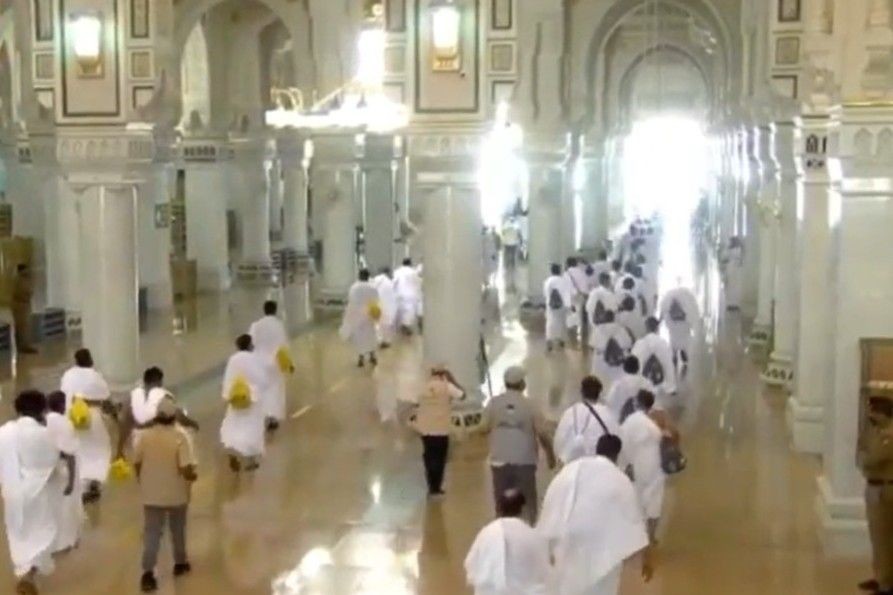 Ikut Perjalanan Bodong, 46 Calon Haji Asal Bandung Tertahan di Jeddah